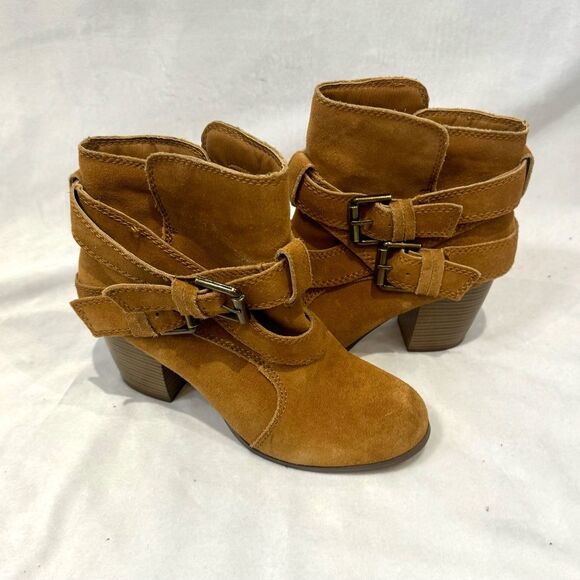 Plume by Faryl Robin faux suede ankle bootie in cognac size 7 - Picture 4 of 9